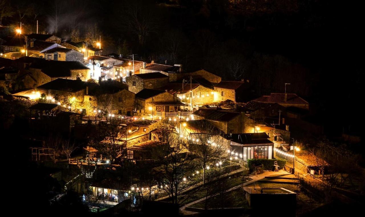Casa Em Xisto Na Serra Da Lousa, Gondramaz Luaran gambar